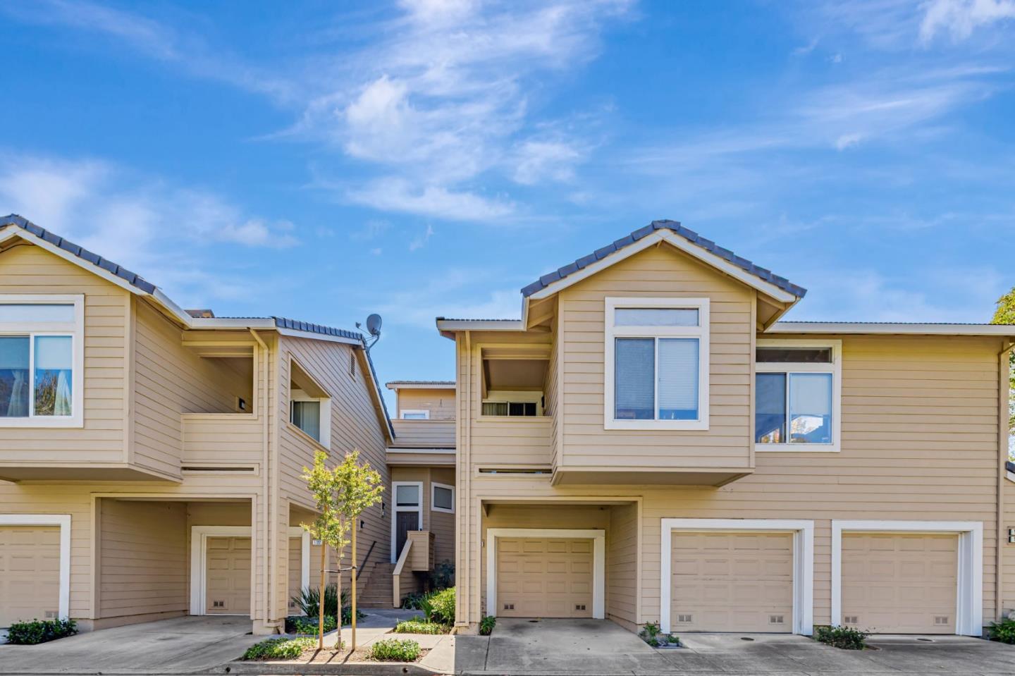 Front Image Thumbnail for ML82019709