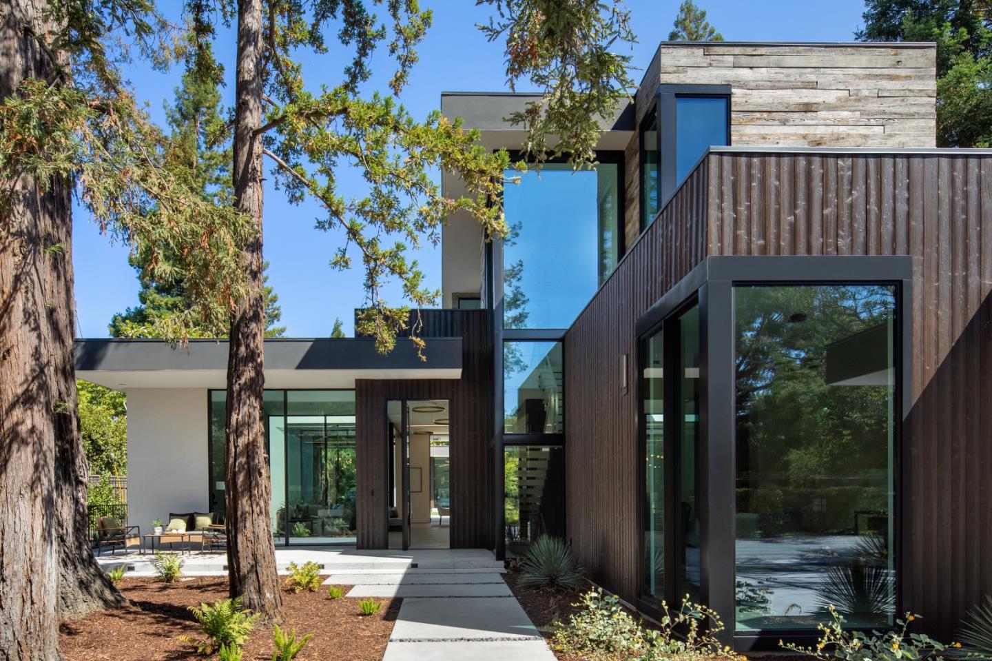 Front Image Thumbnail for ML82019718