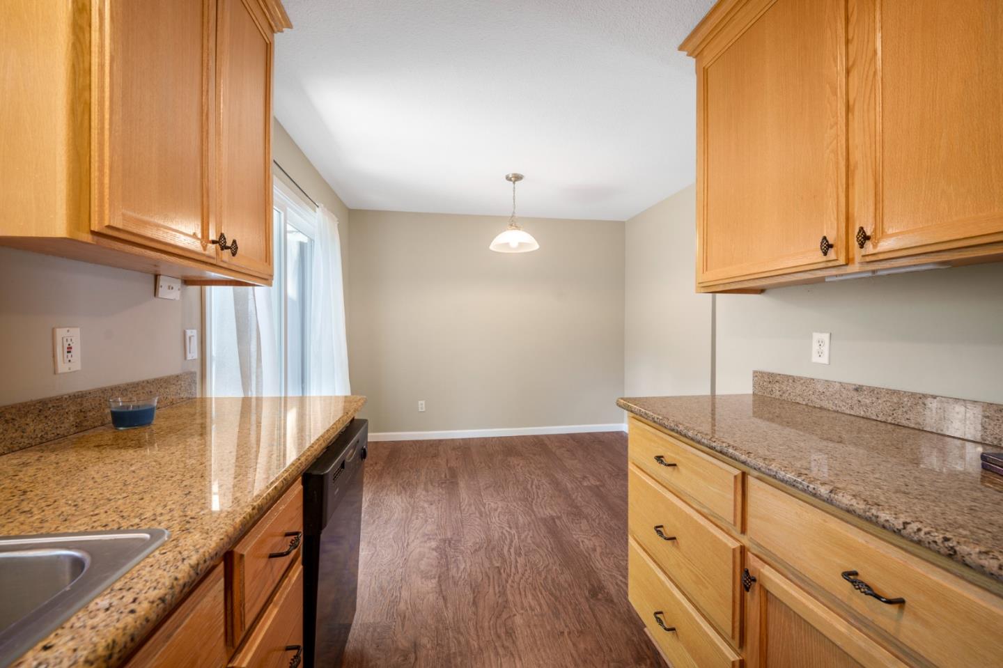 Front Image Thumbnail for ML82019795