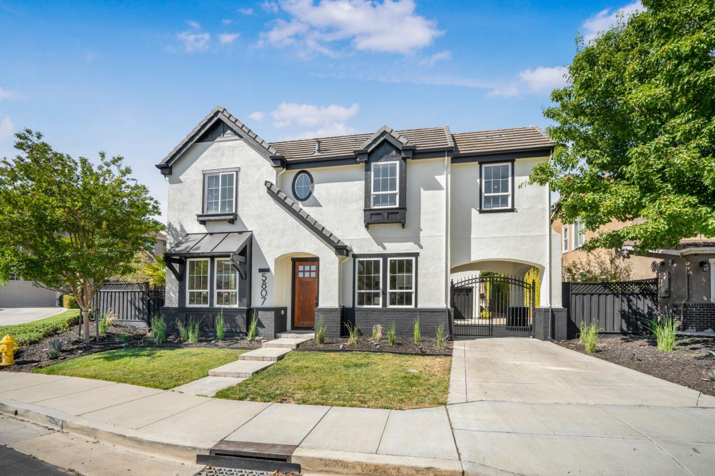 Front Image Thumbnail for ML82019897