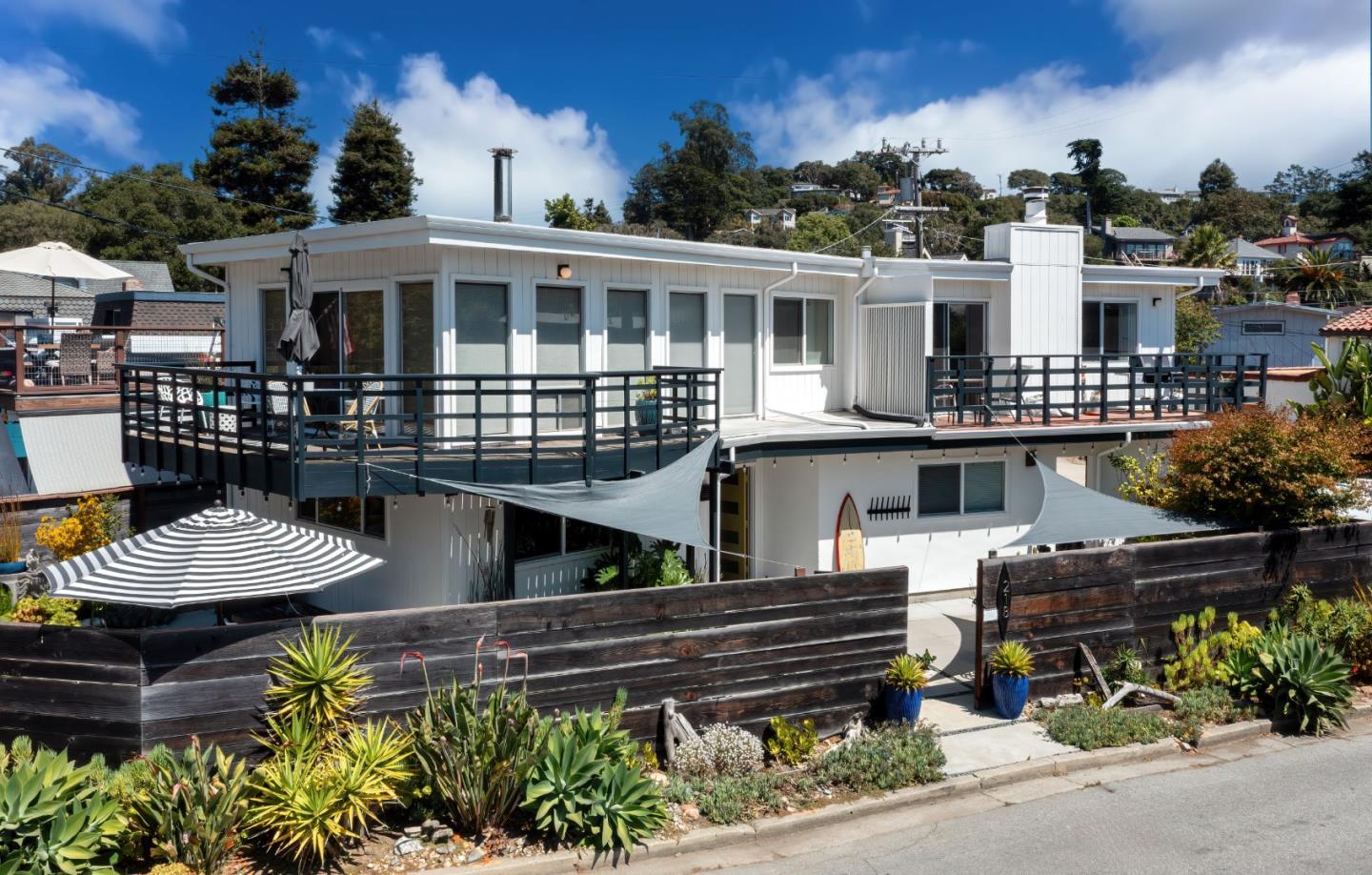 Front Image Thumbnail for ML82020011