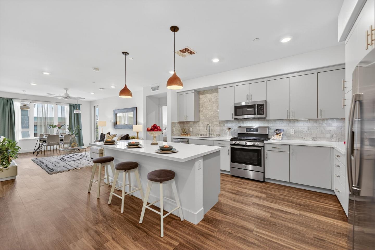 Front Image Thumbnail for ML82020120