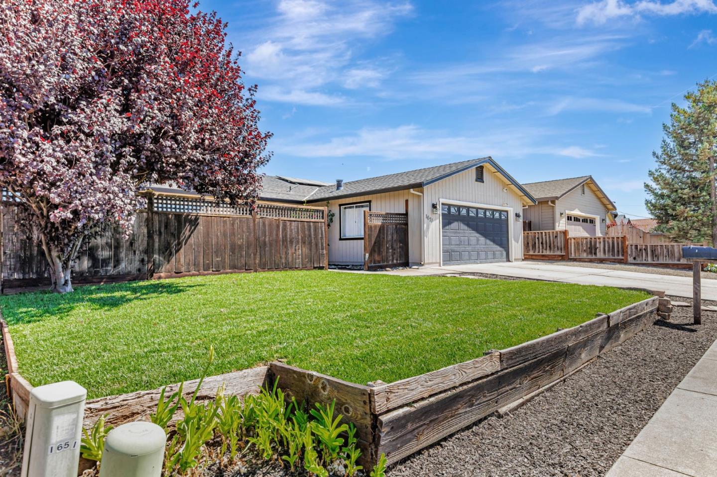 Front Image Thumbnail for ML82020195