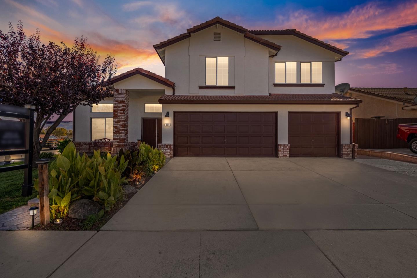 Front Image Thumbnail for ML82020232