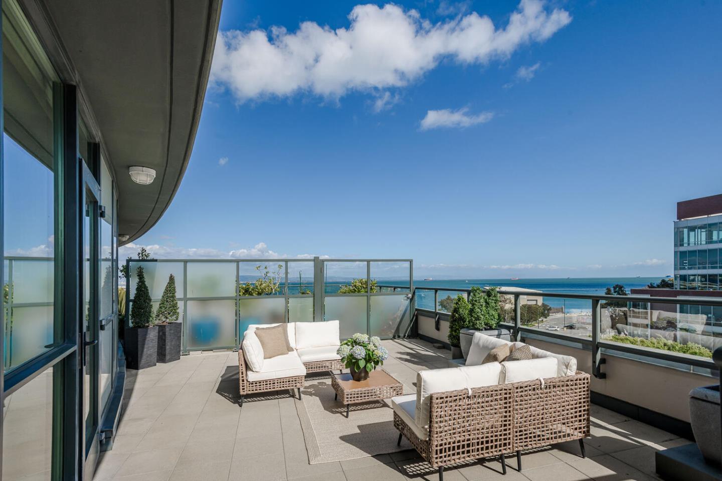 Front Image Thumbnail for ML82020279