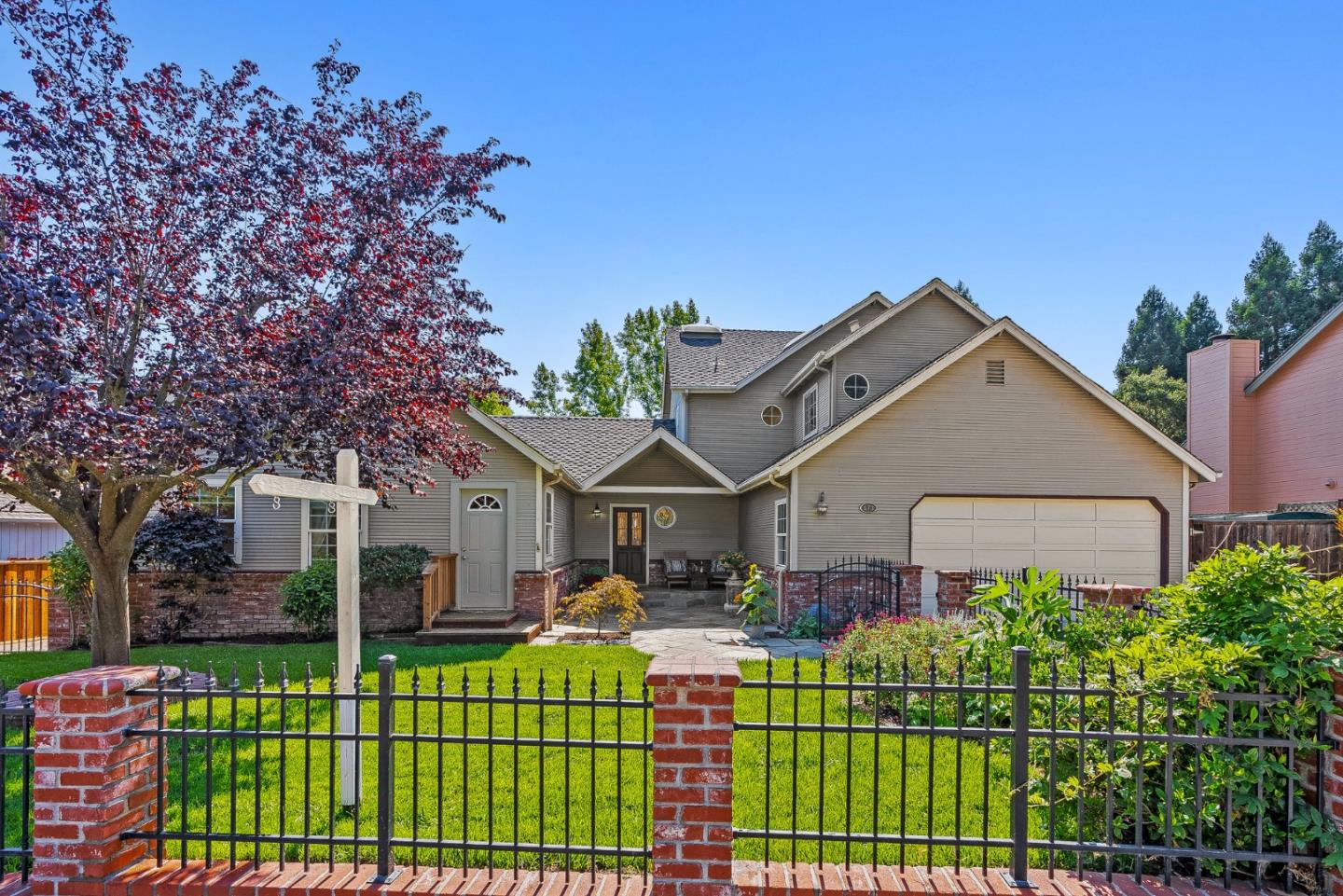 Front Image Thumbnail for ML82020469