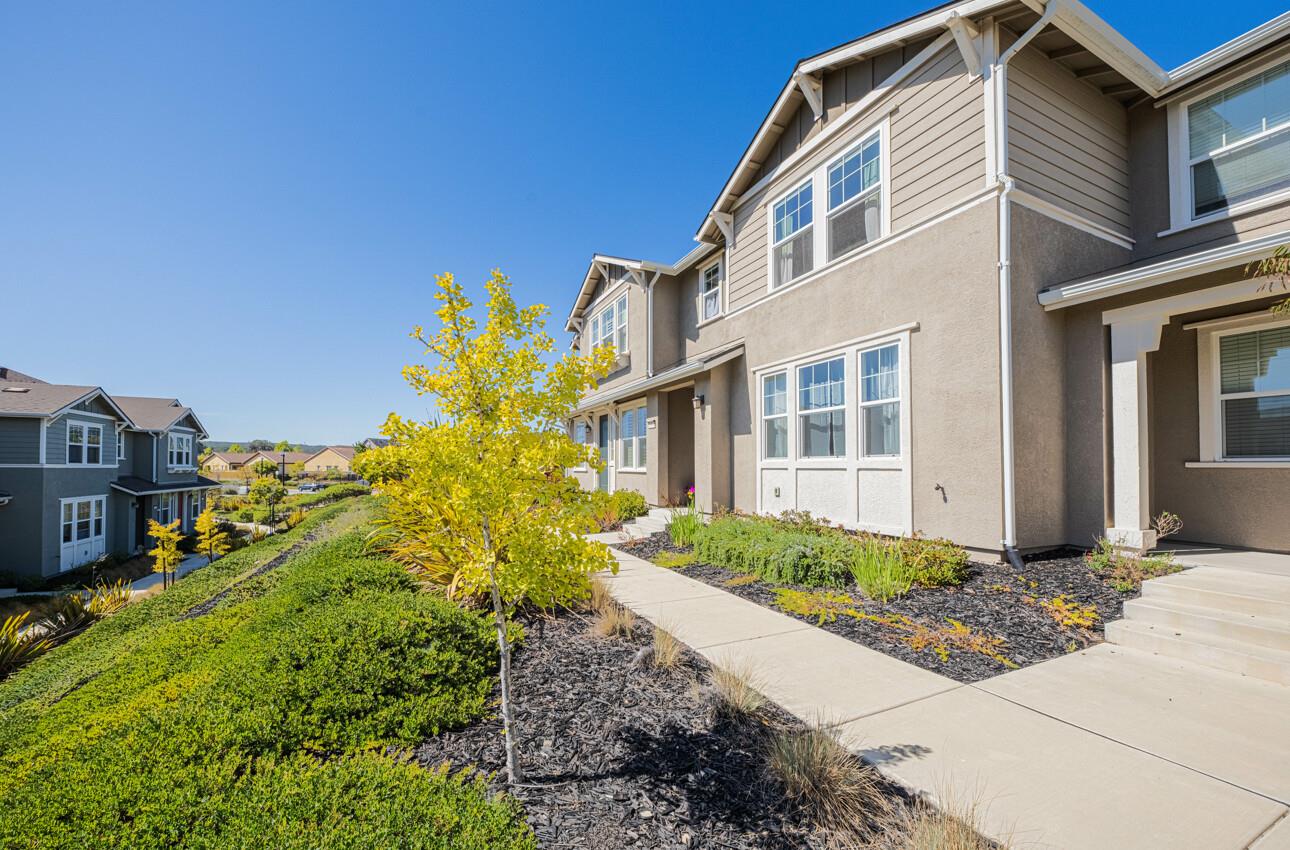 Front Image Thumbnail for ML82020489