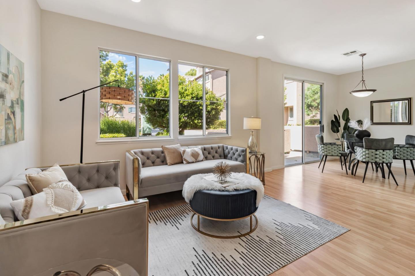 Front Image Thumbnail for ML82020502