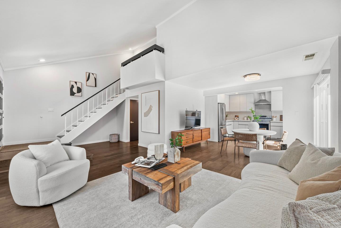 Front Image Thumbnail for ML82020532