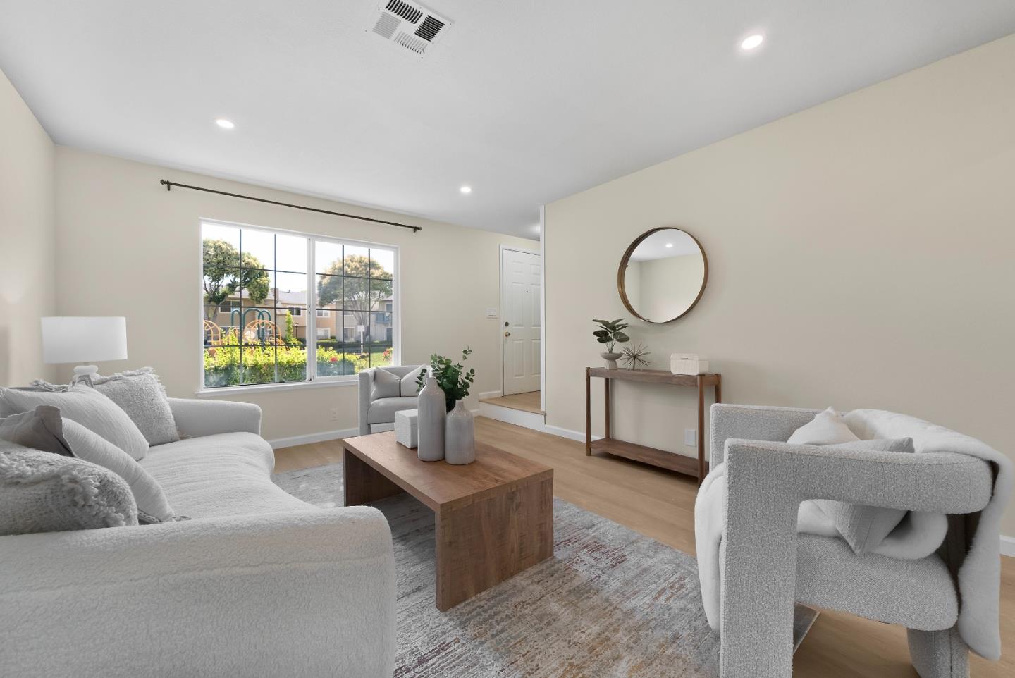 Front Image Thumbnail for ML82020614