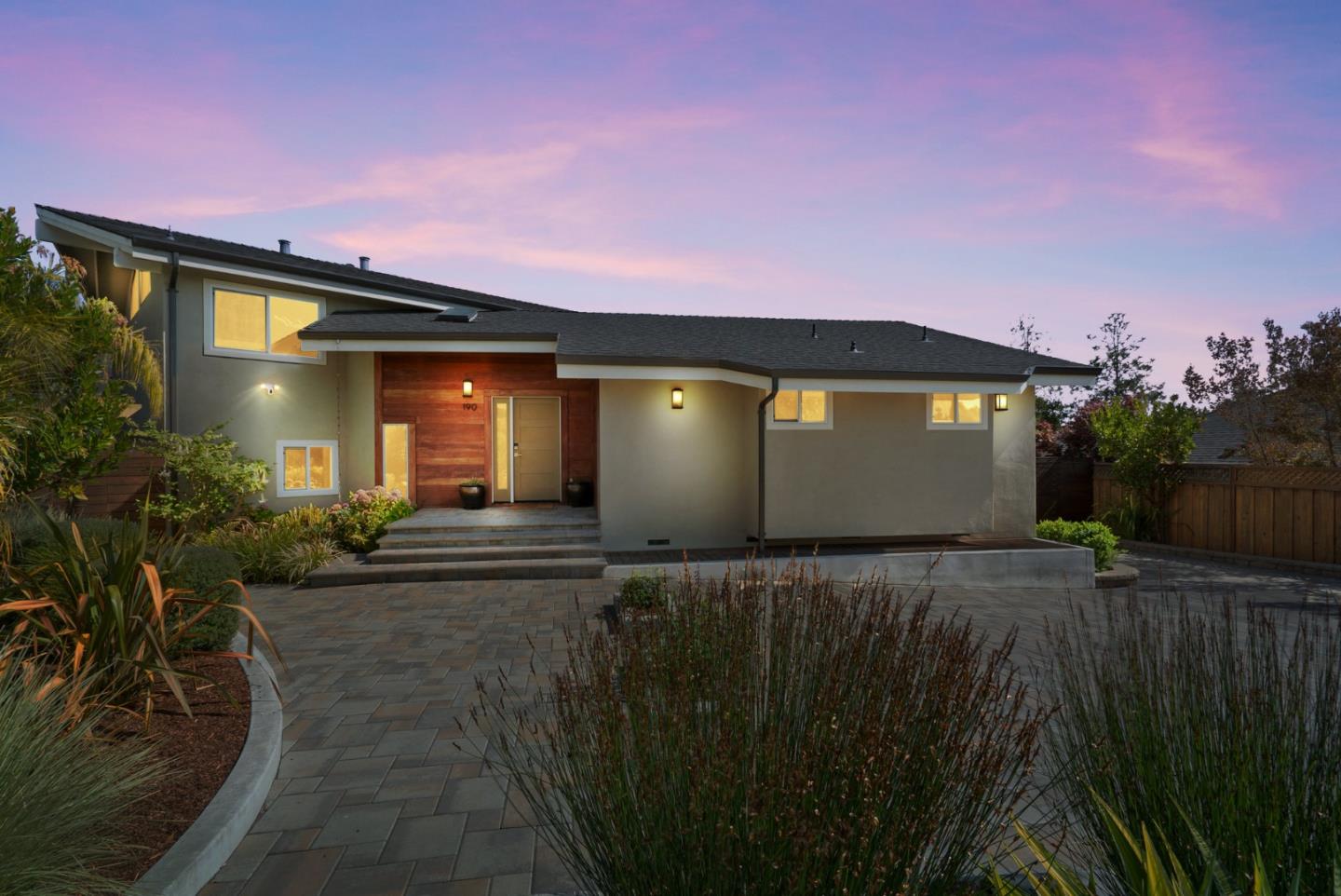 Front Image Thumbnail for ML82020626