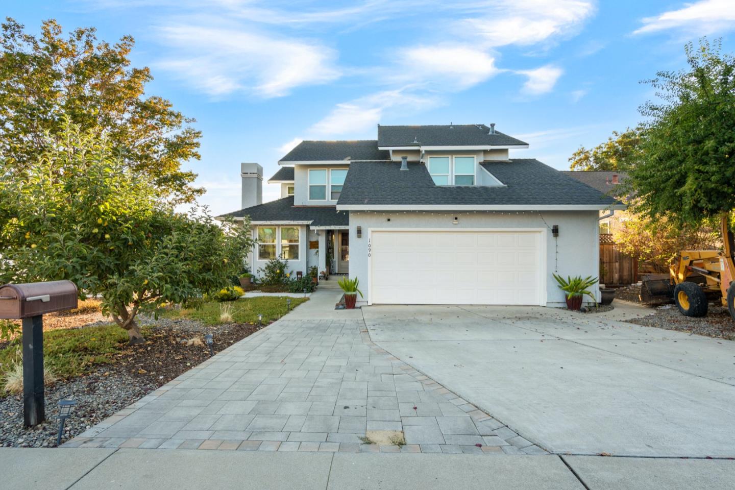 Front Image Thumbnail for ML82020651