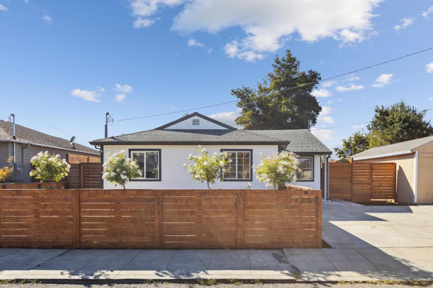 Front Image Thumbnail for ML82020661