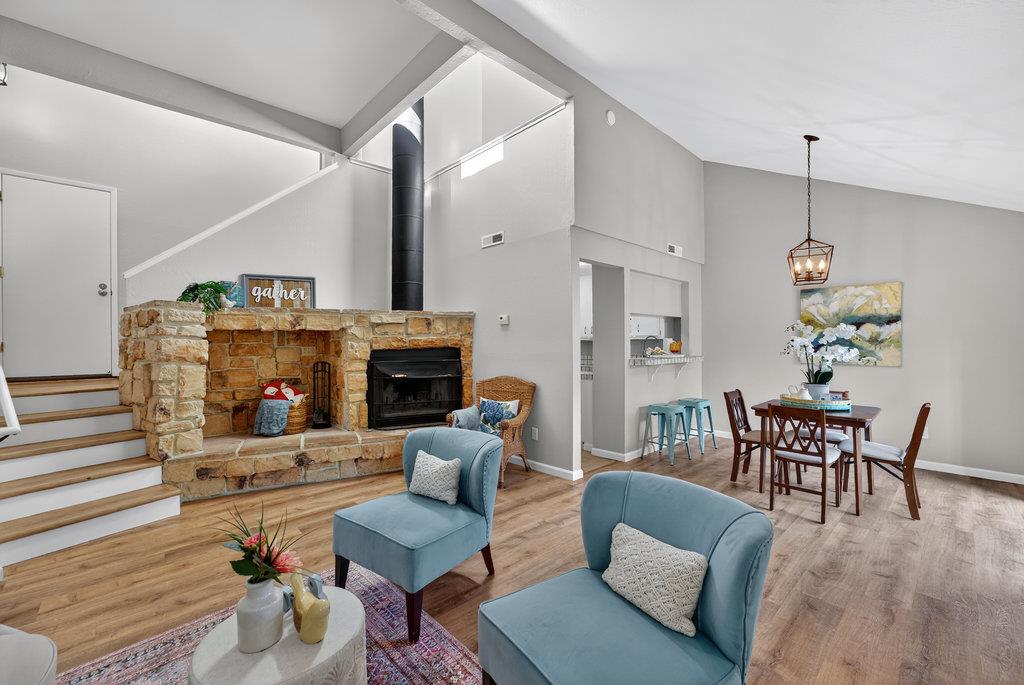 Front Image Thumbnail for ML82020820