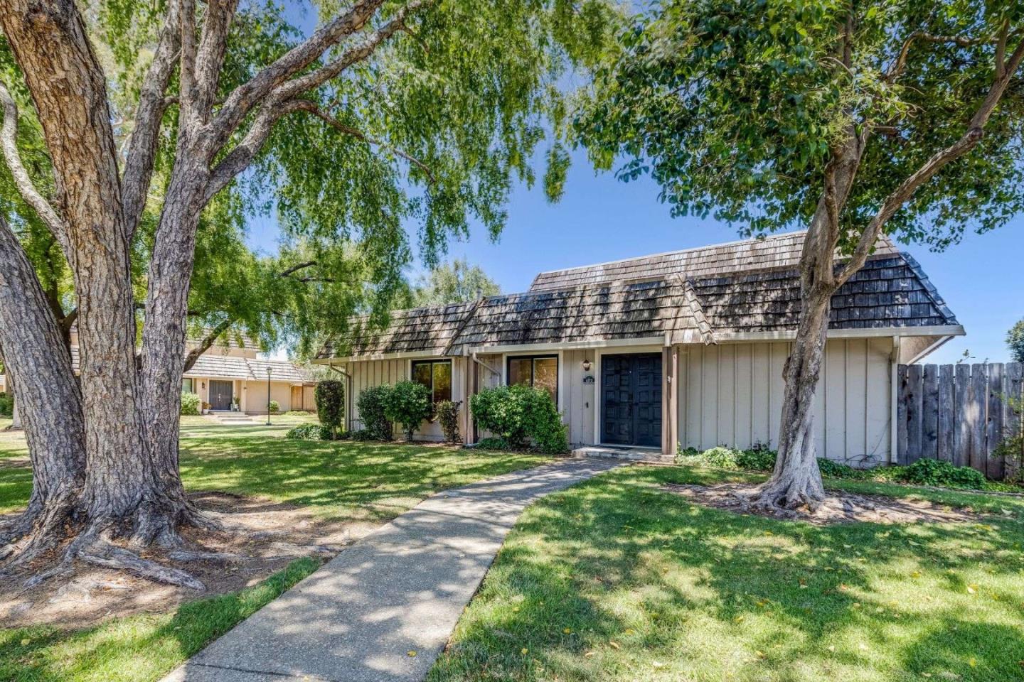 Front Image Thumbnail for ML82020888