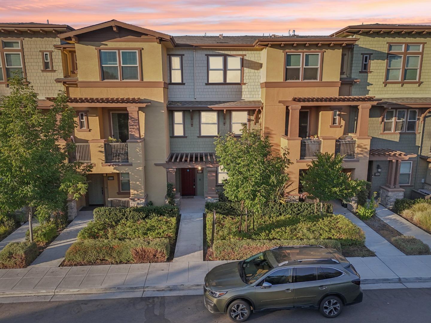 Front Image Thumbnail for ML82020945