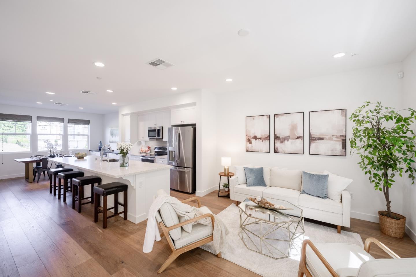 Front Image Thumbnail for ML82020946