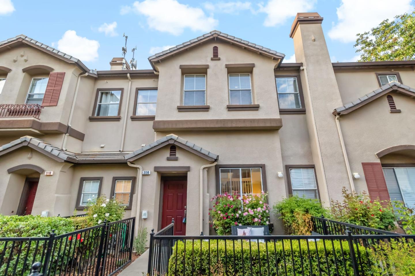 Front Image Thumbnail for ML82021017