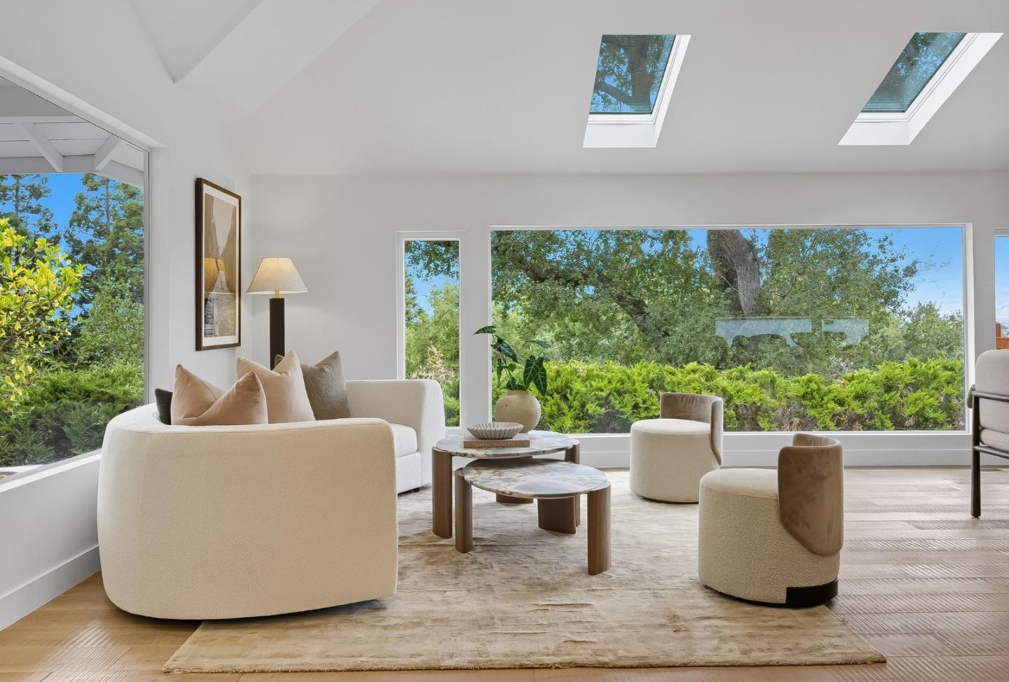 Front Image Thumbnail for ML82021054