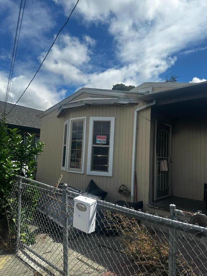 Front Image Thumbnail for ML82021073