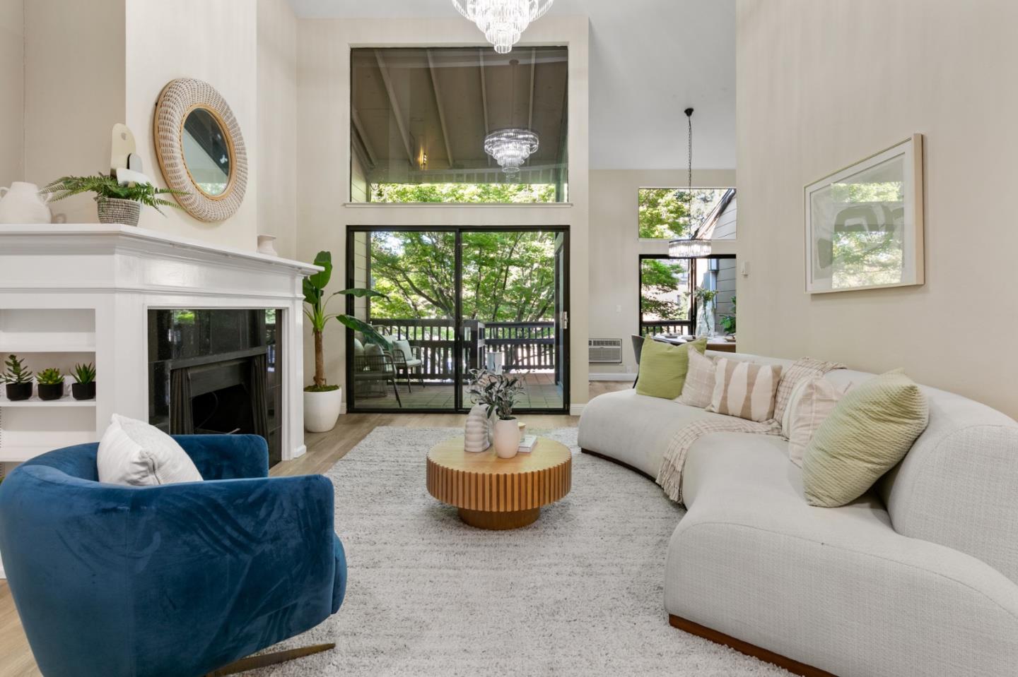 Front Image Thumbnail for ML82021081