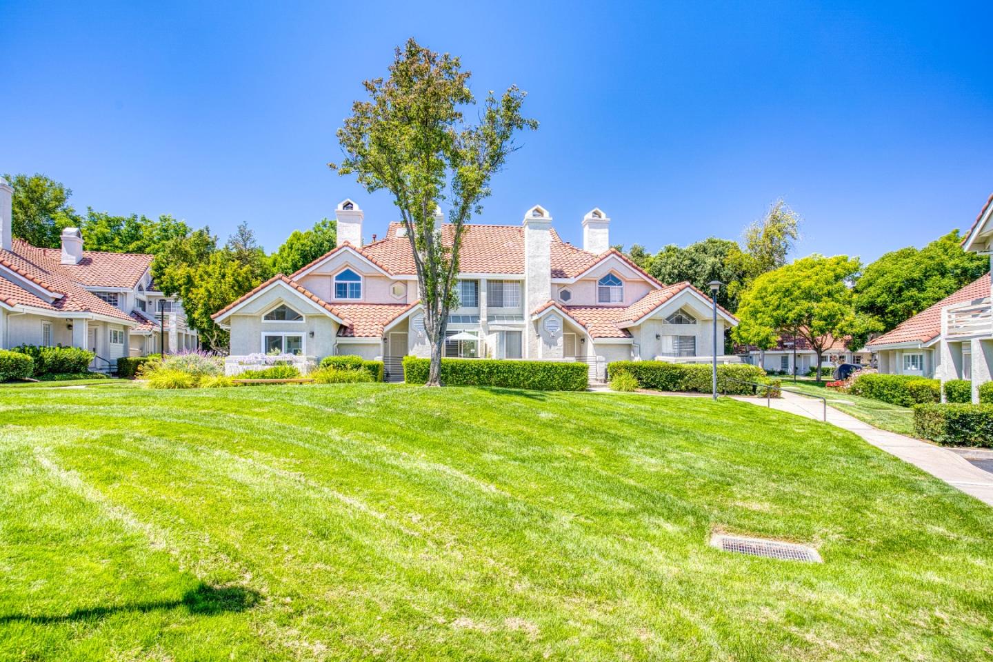 Front Image Thumbnail for ML82021108