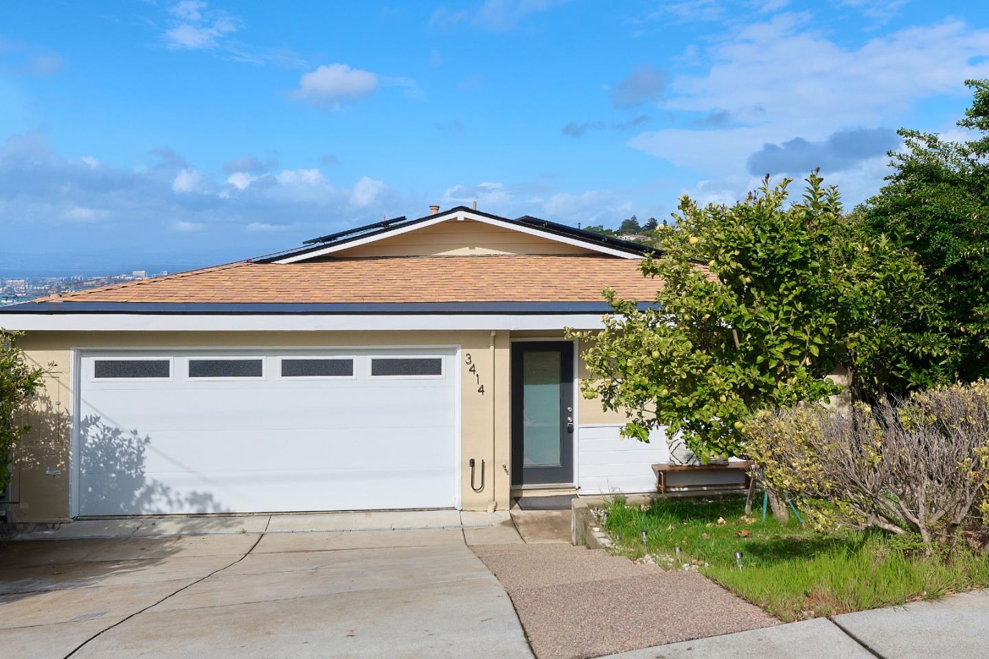 Front Image Thumbnail for ML82021115