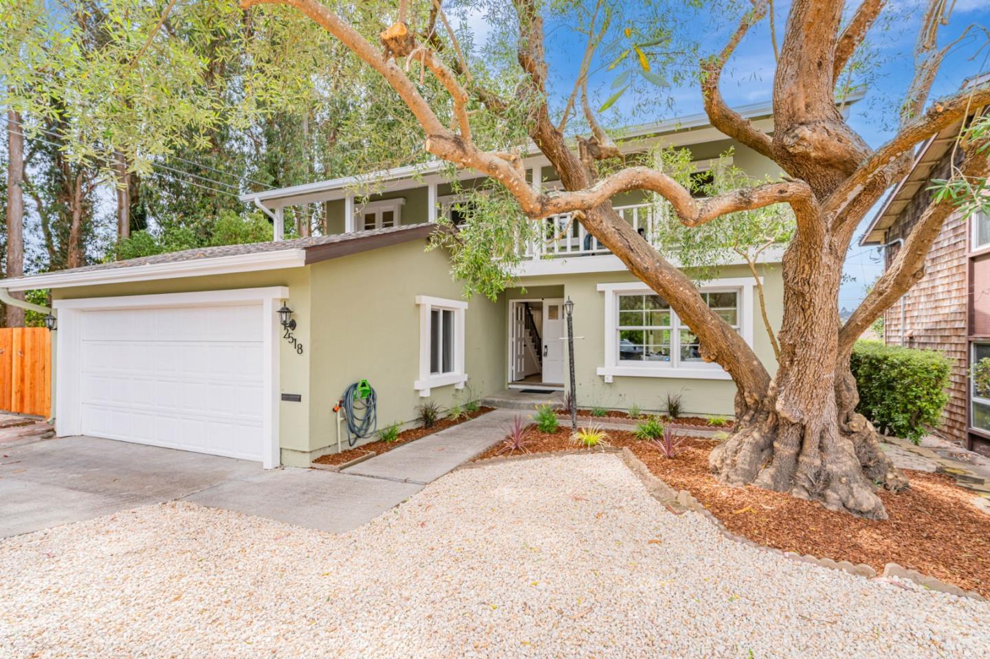 Front Image Thumbnail for ML82021161