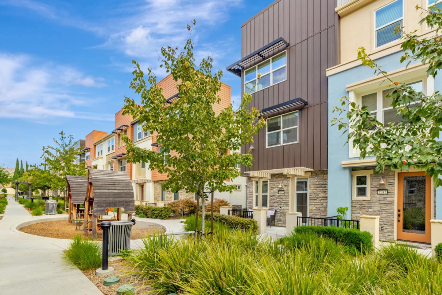 Front Image Thumbnail for ML82021234