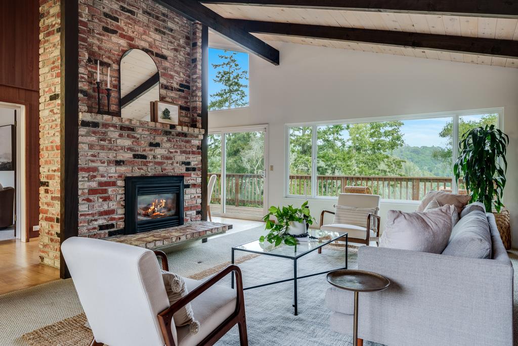 Front Image Thumbnail for ML82021242