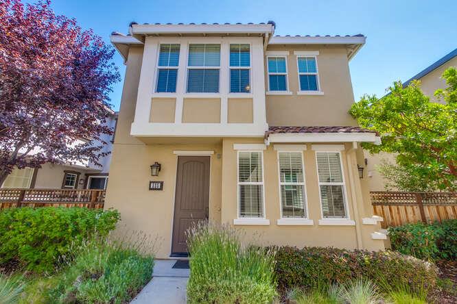 Front Image Thumbnail for ML82021299