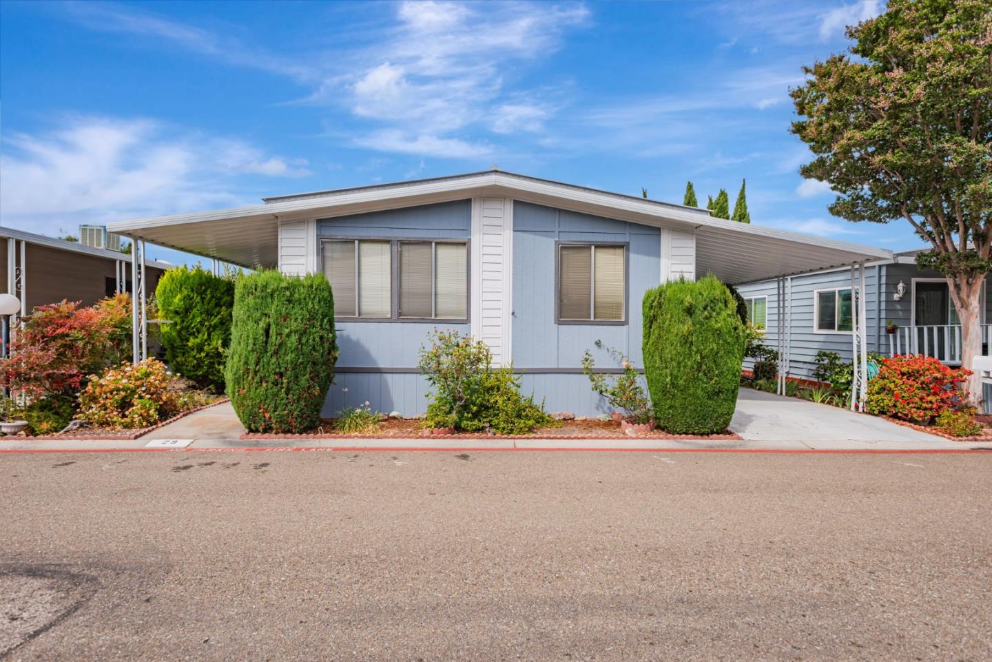 Front Image Thumbnail for ML82021358