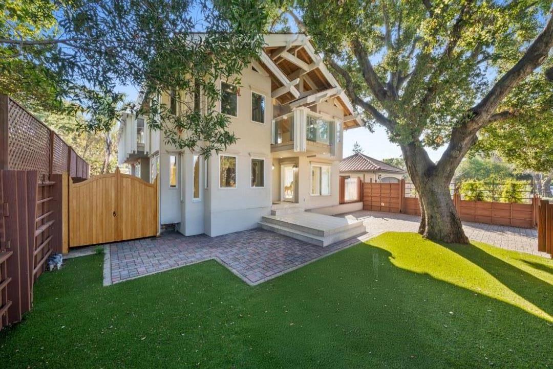 Front Image Thumbnail for ML82021381