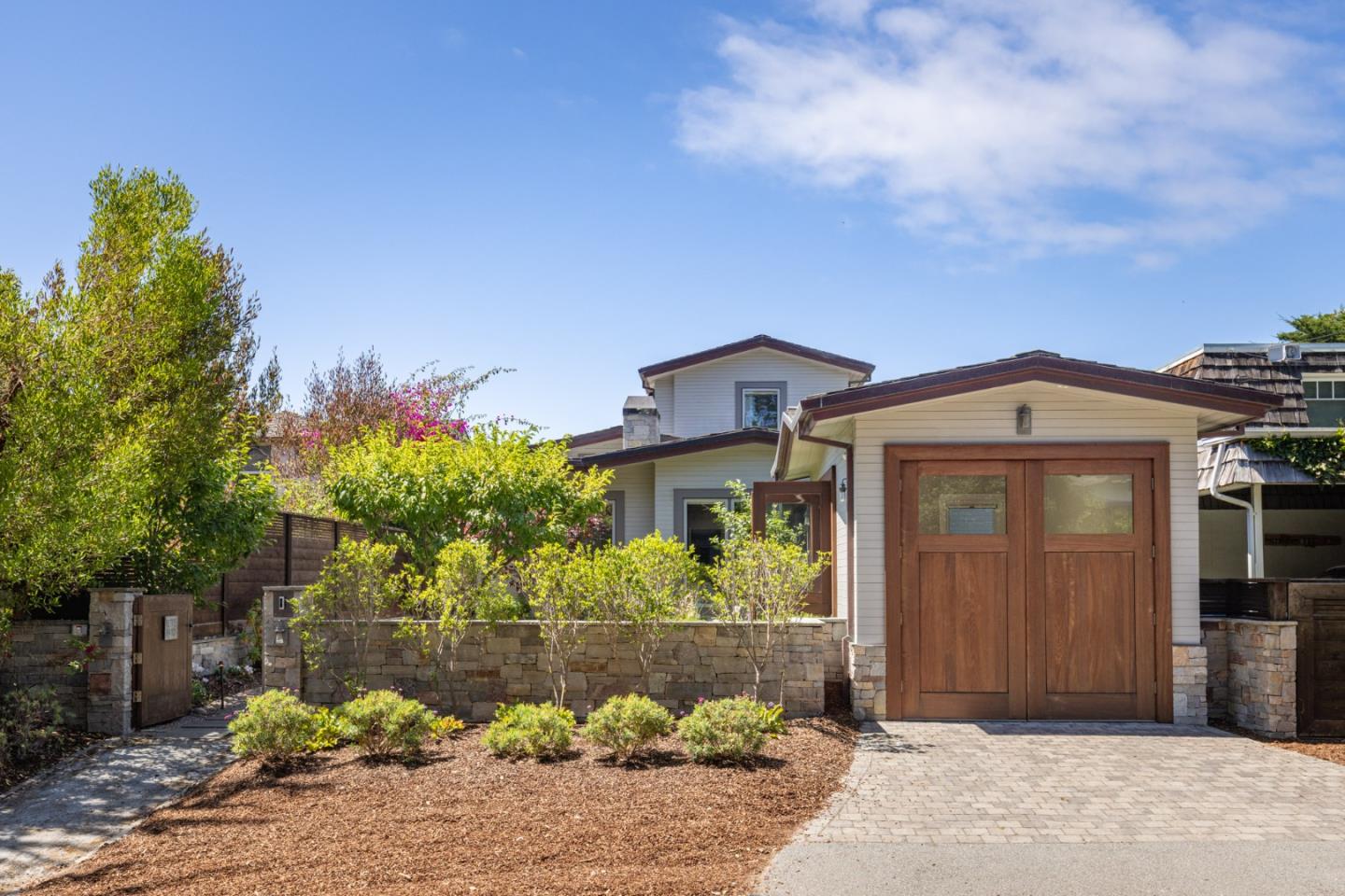 Front Image Thumbnail for ML82021404