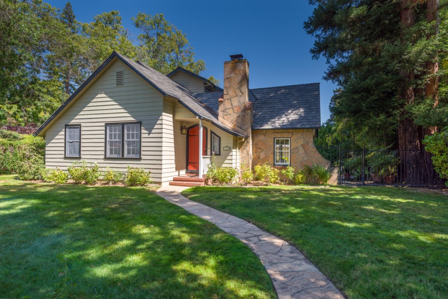 Front Image Thumbnail for ML82021426