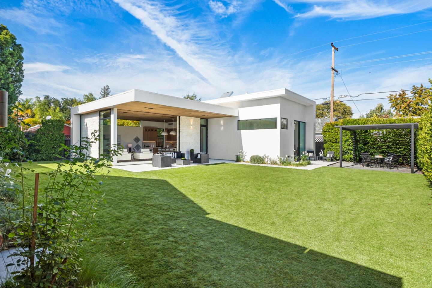 Front Image Thumbnail for ML82021437