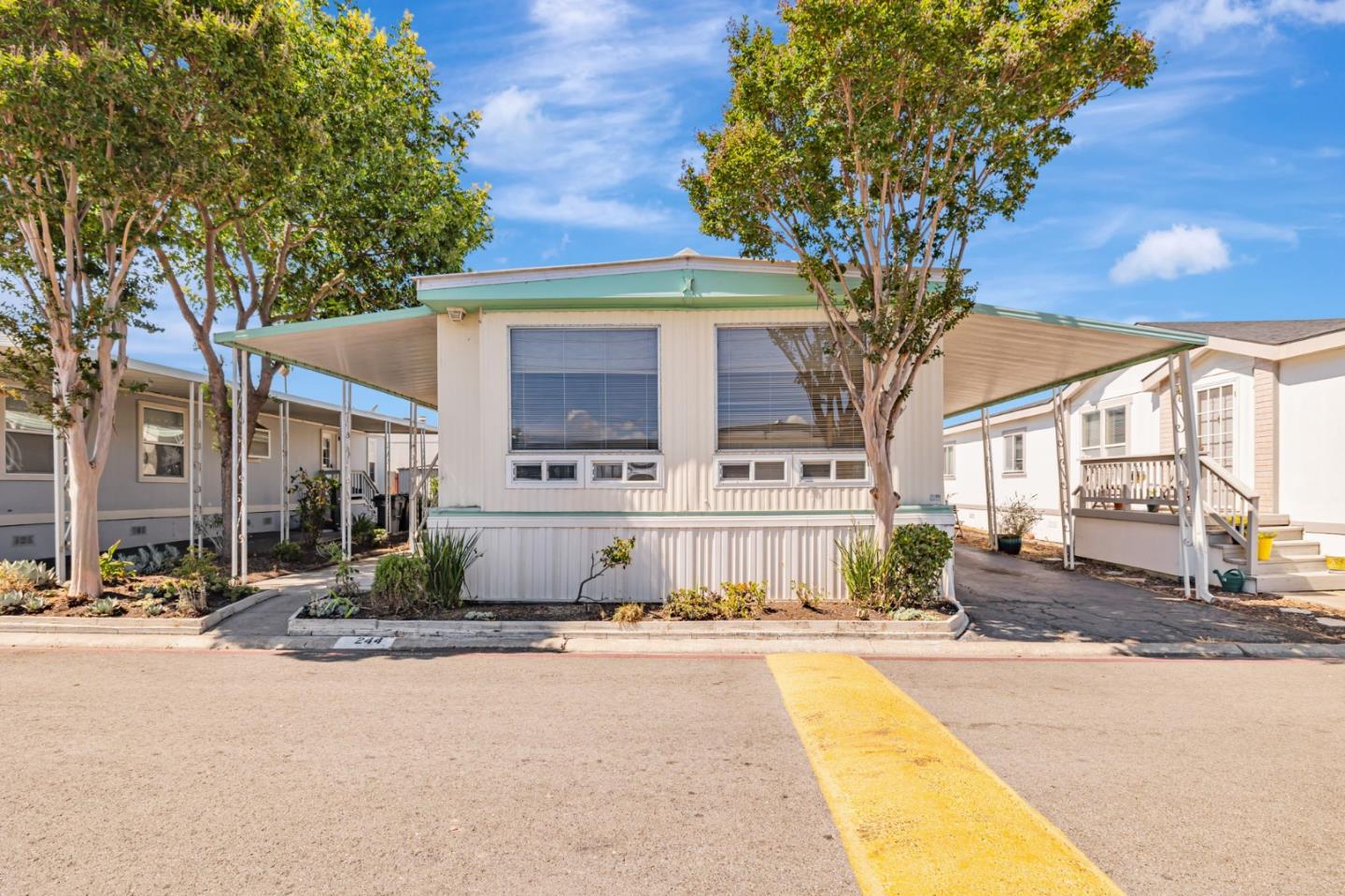 Front Image Thumbnail for ML82021446