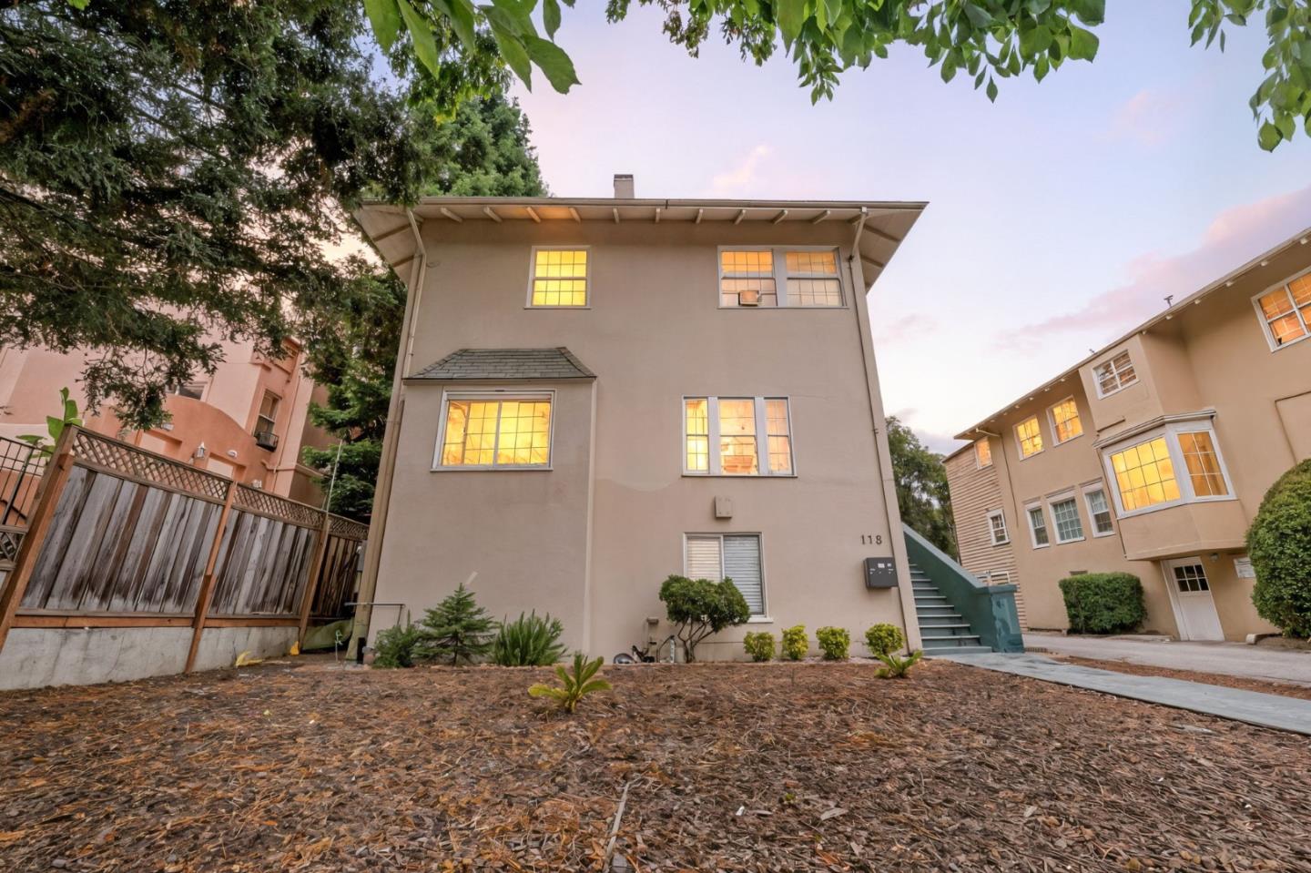 Front Image Thumbnail for ML82021482