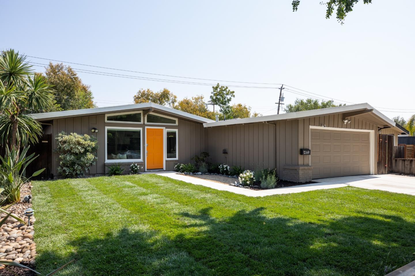 Front Image Thumbnail for ML82021491