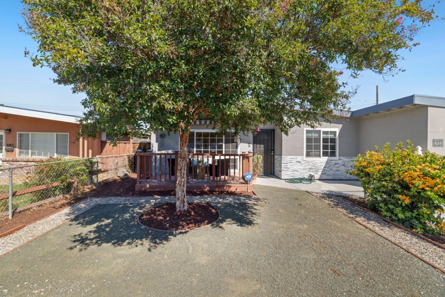 Front Image Thumbnail for ML82021526