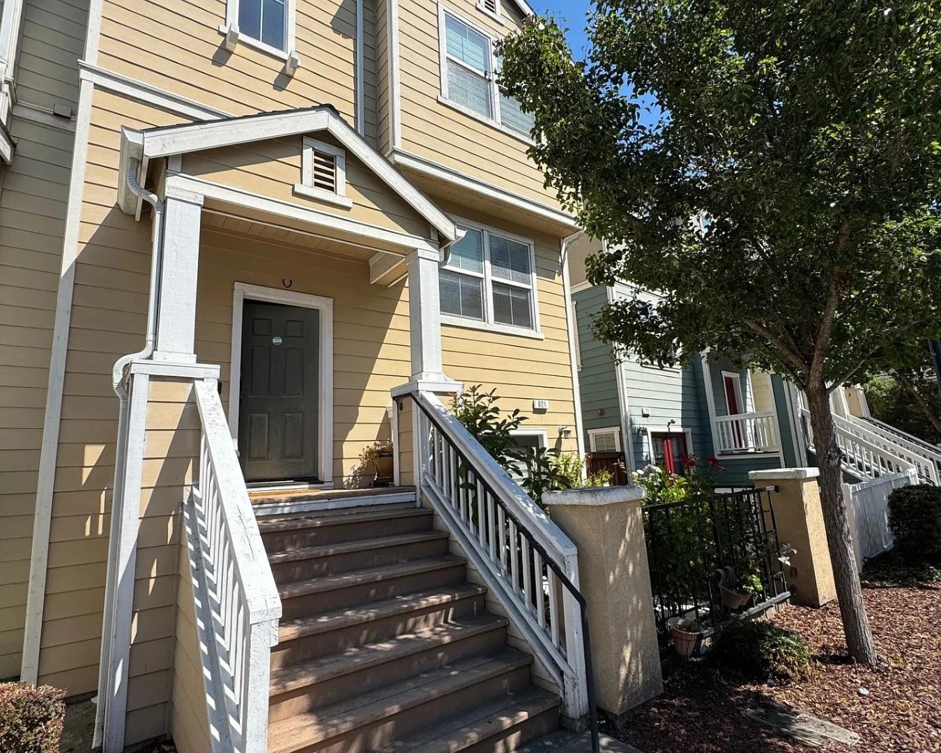 Front Image Thumbnail for ML82021535