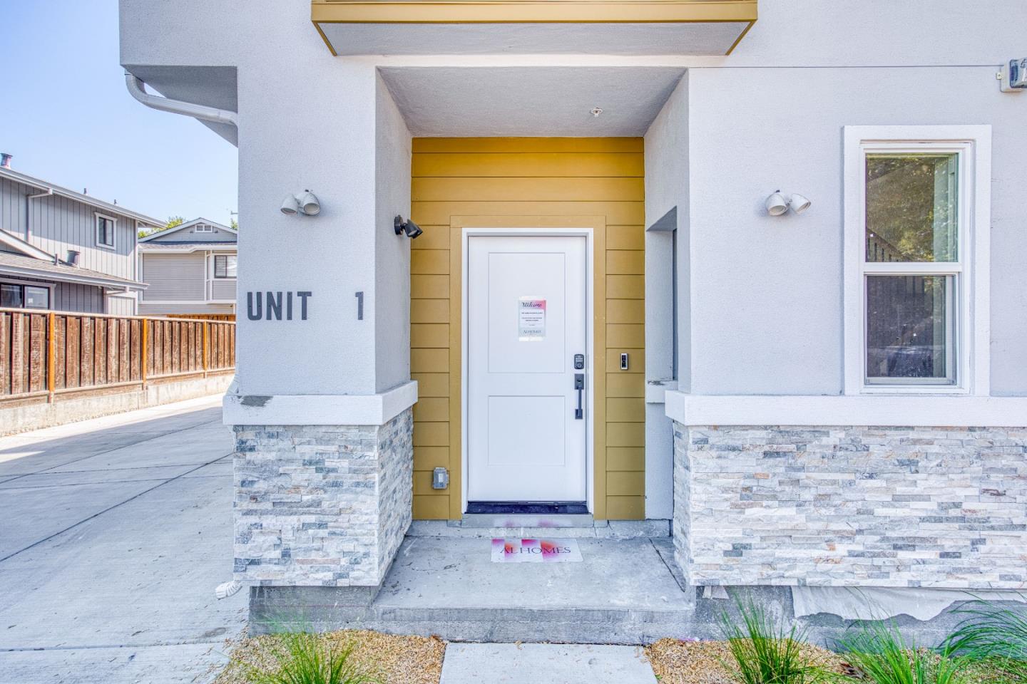 Front Image Thumbnail for ML82021636