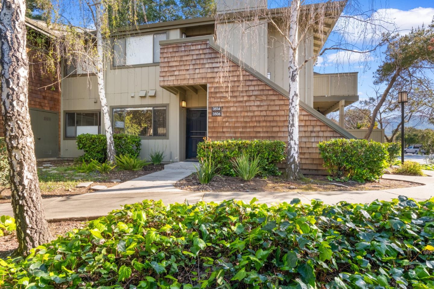 Front Image Thumbnail for ML82021685