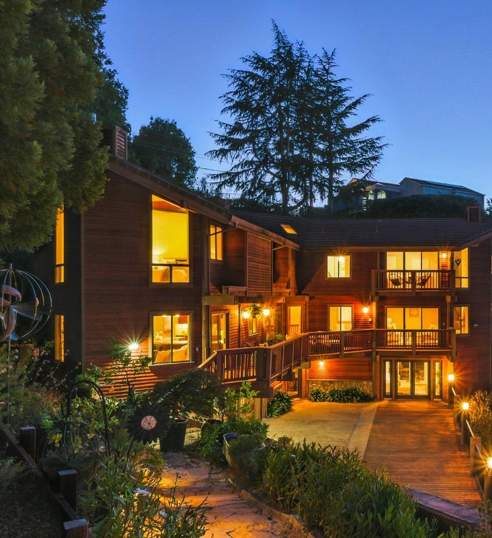 Front Image Thumbnail for ML82021689