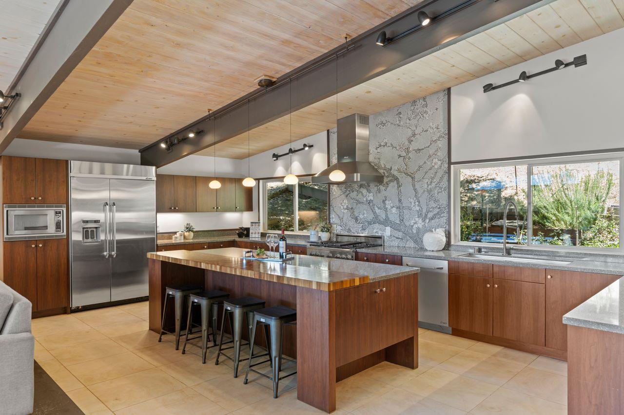 Front Image Thumbnail for ML82021713