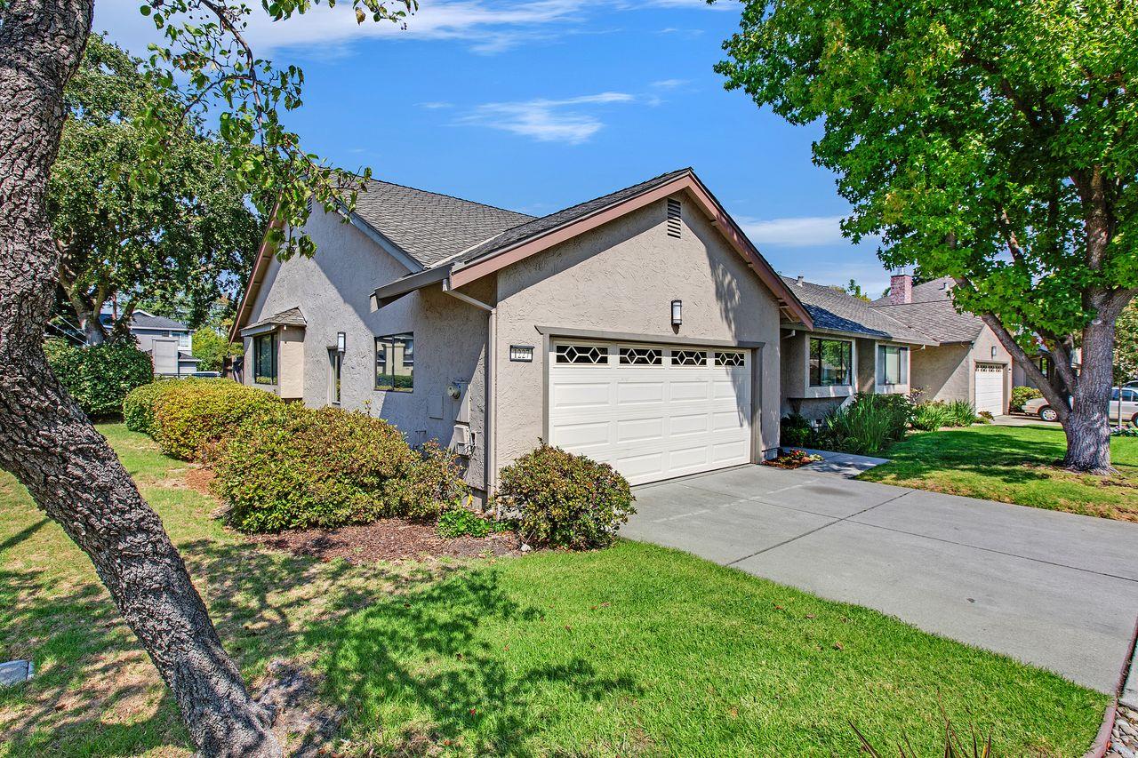 Front Image Thumbnail for ML82021750