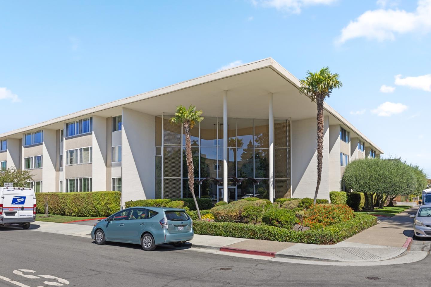 Front Image Thumbnail for ML82021752