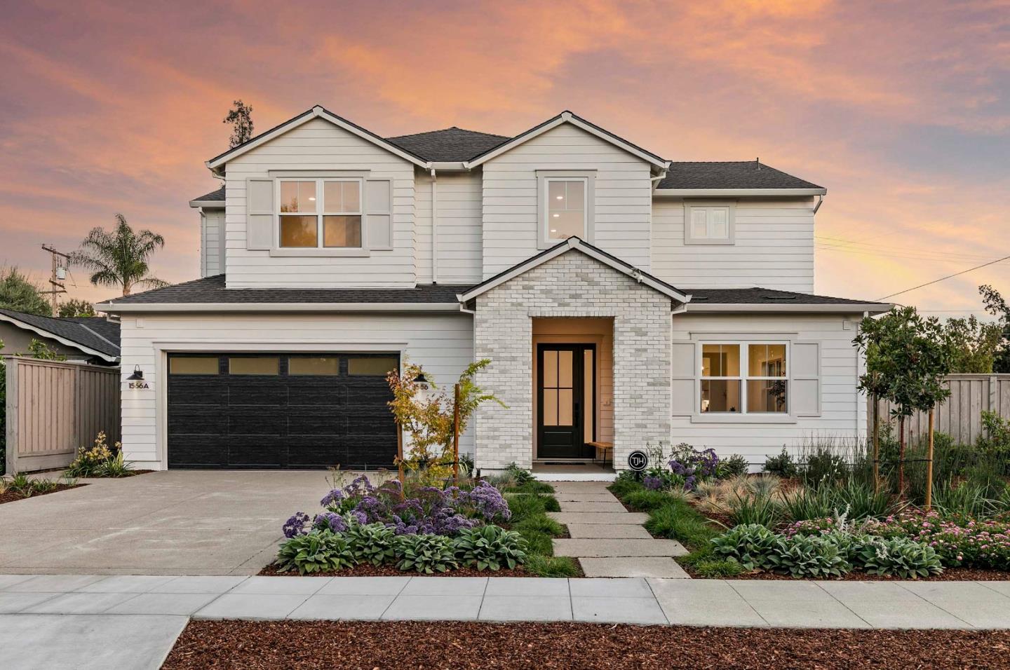 Front Image Thumbnail for ML82021756