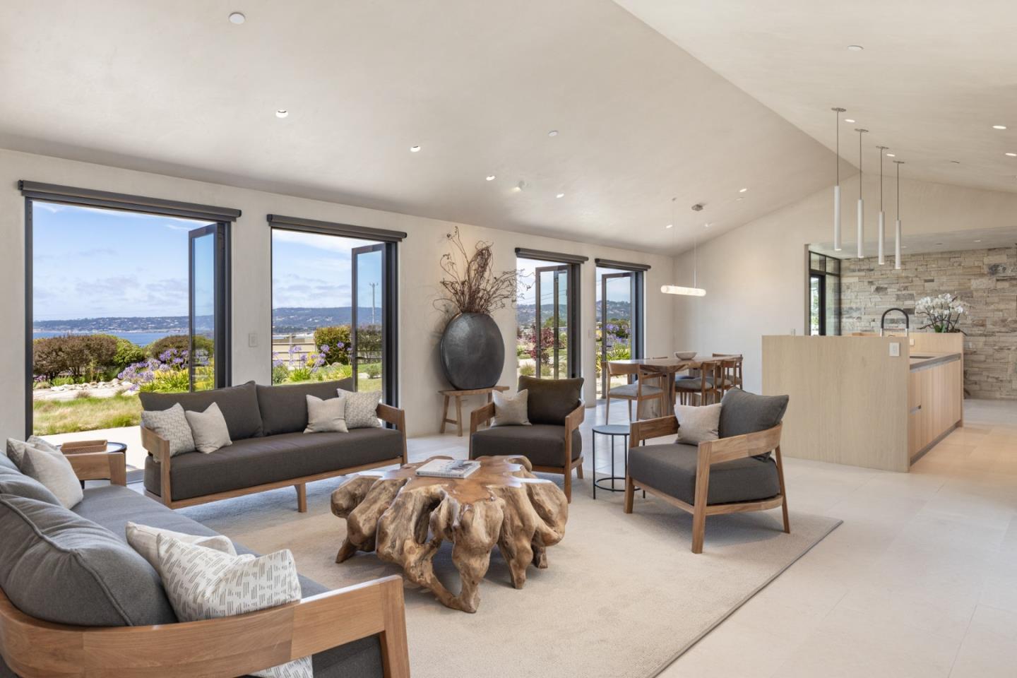 Front Image Thumbnail for ML82021787