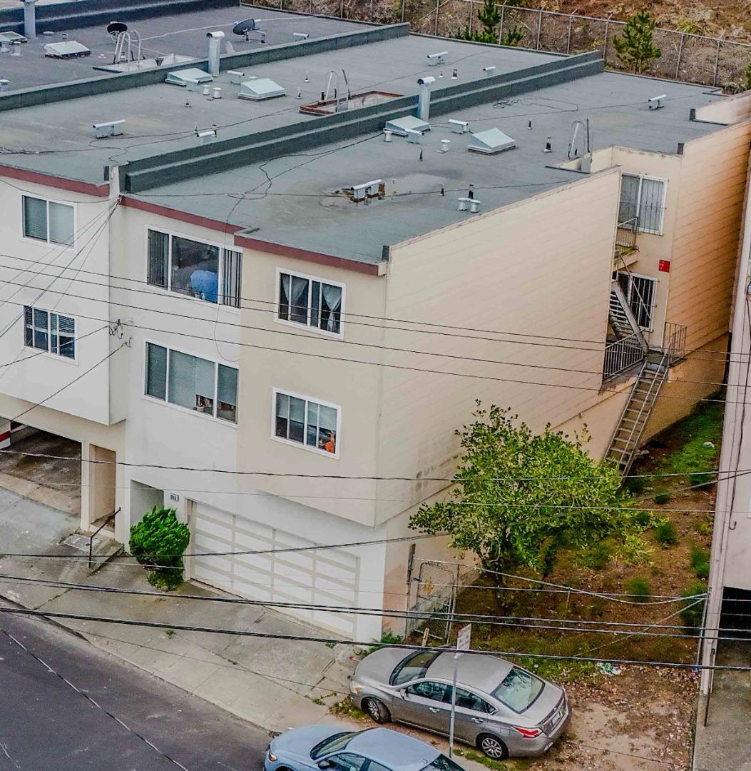 Front Image Thumbnail for ML82021802